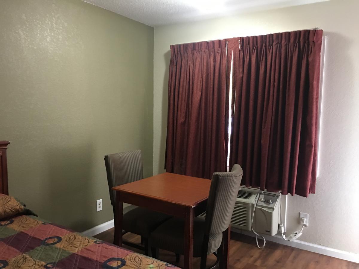 Durham Skyland Inn Екстериор снимка