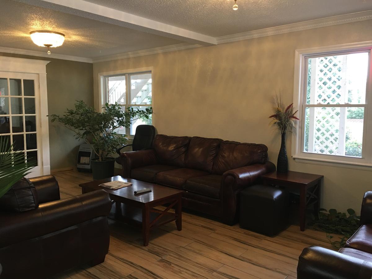 Durham Skyland Inn Екстериор снимка