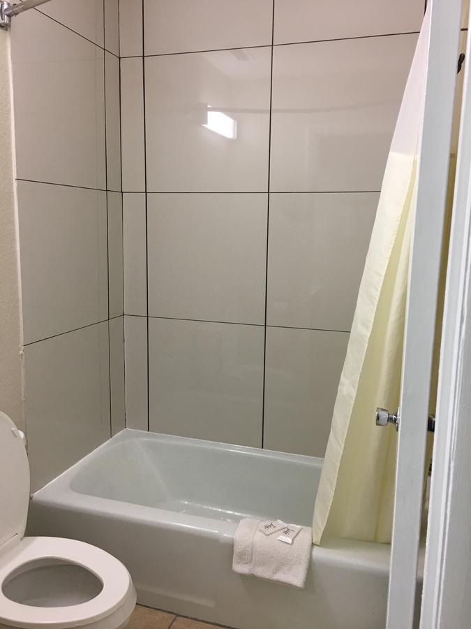 Durham Skyland Inn Екстериор снимка